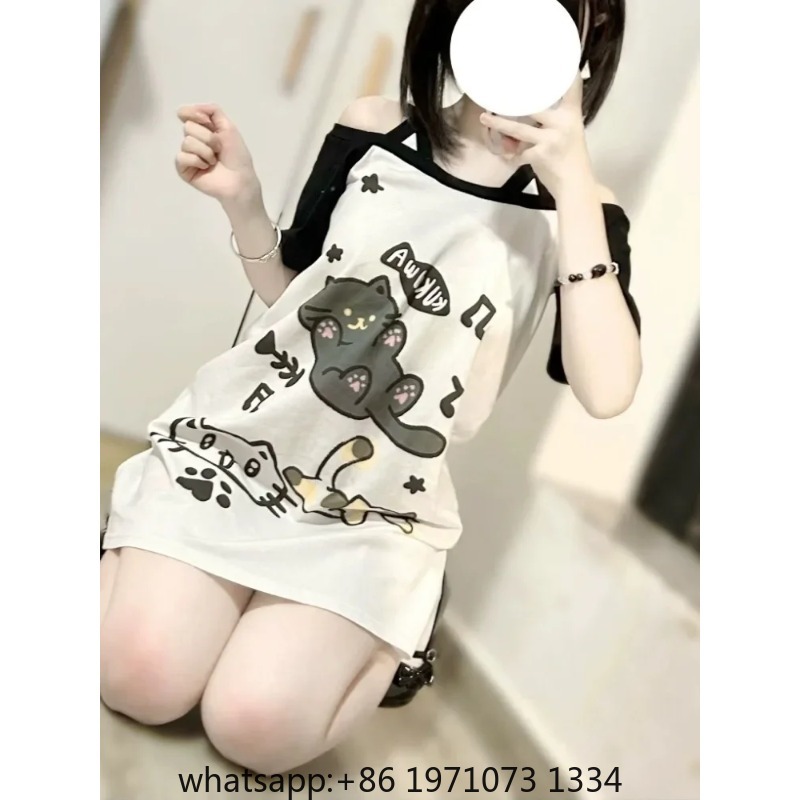 Tee Graphic Print - Kaos Wanita Jepang Motif Patchwork Off