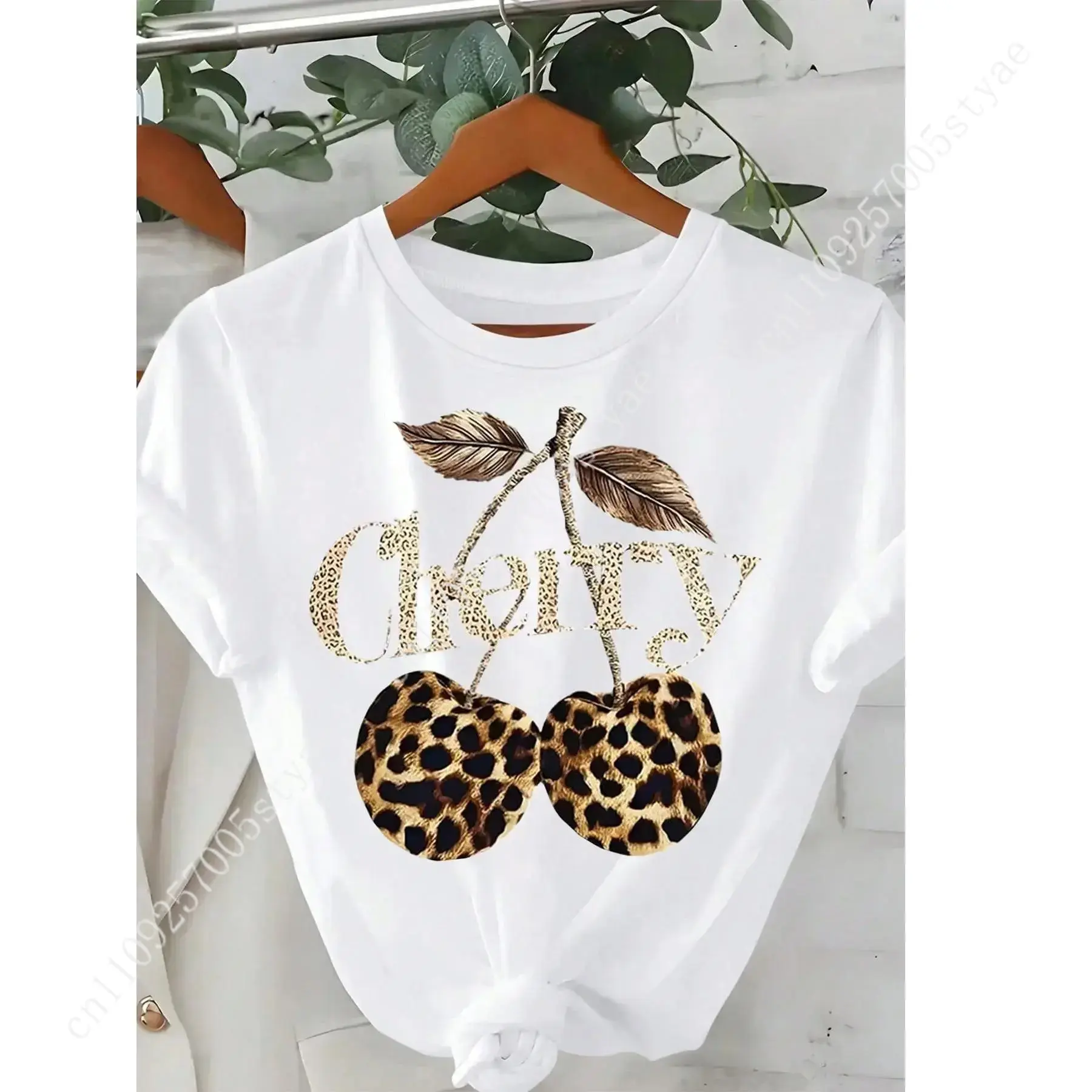 Kaos Grafis Wanita dengan Moti - Tee Graphic Print ulasan dan harga